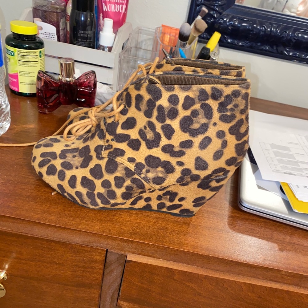 Size 6.5 leopard wedges